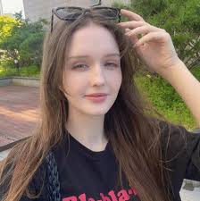 Emma L.